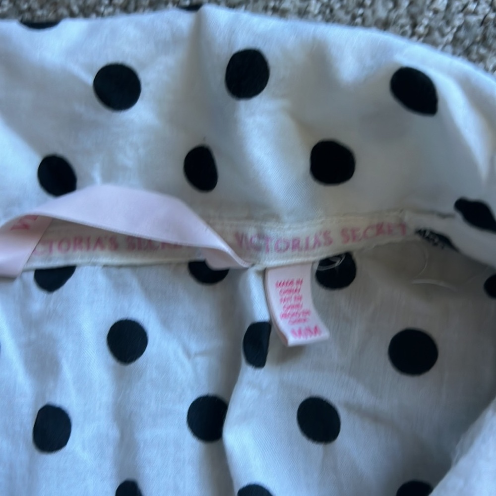 Victoria’s Secret pj top - Picture 2 of 3